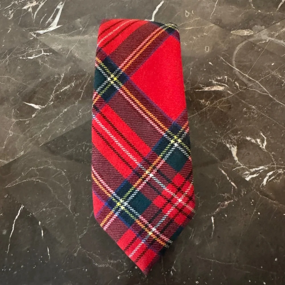 John Hanly Ireland Mens Red Plaid Tartan Lambswool Necktie Royal Stewart Style